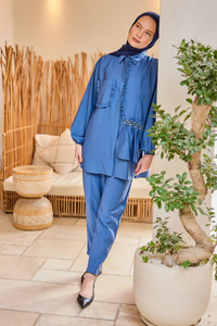 Cebi Taş Detaylı Takım Mavi