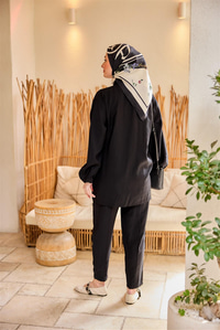 Cebi Taş Detaylı Takım Siyah