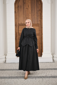 Cep Detay Fermuarlı Kemer Bağlamalı Etekli Takım Siyah