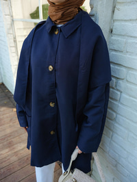 Cep Detay Pelerinli Ceket Lacivert