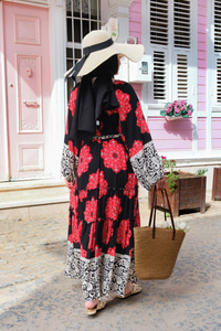 Çiçek Baskılı Elbise Siyah