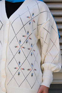 Çiçek Baskılı Triko Hırka Beyaz