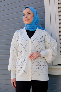 Çiçek Baskılı Triko Hırka Beyaz