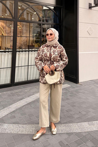 Çiçek Desen Kapitone Ceket Kahverengi