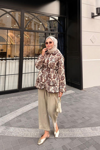 Çiçek Desen Kapitone Ceket Kahverengi