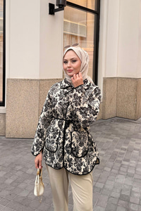 Çiçek Desen Kapitone Ceket Siyah