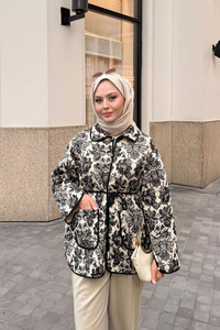 Çiçek Desen Kapitone Ceket Siyah