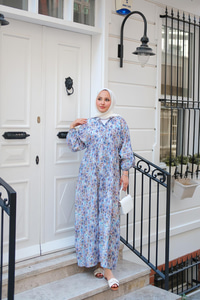 Çicek Desenli Elbise Mavi