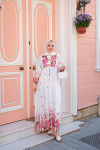Çicek Desenli Elbise Pembe
