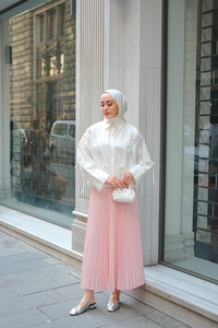 Çicek Desenli Gömlek Beyaz