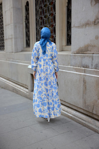 Çicek Desenli Viskon Elbise Mavi