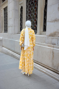 Çicek Desenli Viskon Elbise Sarı