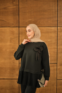 Çiçek Detay Piliseli Takım Siyah