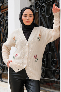 Çiçek İşlemeli V Yaka Hırka Krem