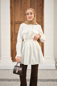 Çift Cep Detay Gizli Düğmeli Bel Bağlamalı Gömlek Beyaz