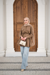 Çift Cep Detay Gizli Düğmeli Bel Bağlamalı Gömlek Kahverengi