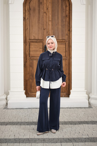 Çift Cep Detaylı Gizli Düğmeli Parçalı Takım Lacivert