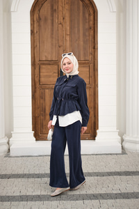 Çift Cep Detaylı Gizli Düğmeli Parçalı Takım Lacivert