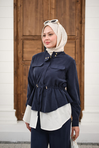 Çift Cep Detaylı Gizli Düğmeli Parçalı Takım Lacivert