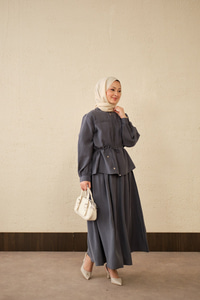 Çift Cep Görünümlü Bel Bağlamalı Etekli Takım Gri