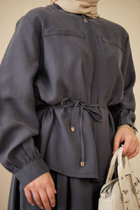 Çift Cep Görünümlü Bel Bağlamalı Etekli Takım Gri