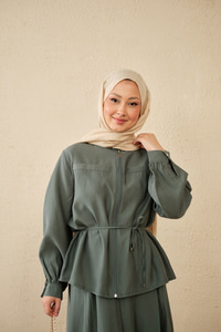 Çift Cep Görünümlü Bel Bağlamalı Etekli Takım Yeşil