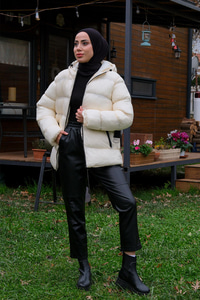 Çift Cep Kapüşonlu Mont Krem