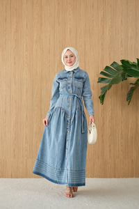 Çift Cepli Bel Büzgü Ve Dikiş Detay Boydan Düğmeli Kot Elbise Buz Mavi