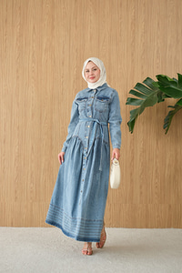 Çift Cepli Bel Büzgü Ve Dikiş Detay Boydan Düğmeli Kot Elbise Buz Mavi