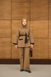 Çift Cepli Gold Düğme Detay Bel Bağlamalı Takım Vizon