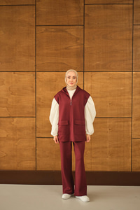 Çift Cepli Kapüşonlu Yelekli Takım Bordo