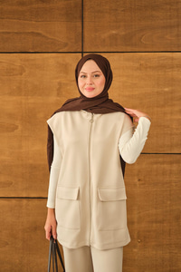 Çift Cepli Kapüşonlu Yelekli Takım Krem