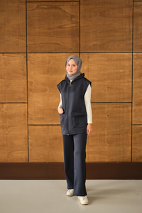 Çift Cepli Kapüşonlu Yelekli Takım Lacivert