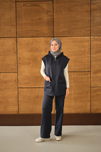 Çift Cepli Kapüşonlu Yelekli Takım Lacivert