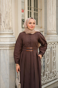 Çift Kemer Bağlamalı Elbise Kahverengi