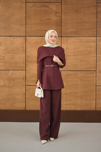 Çıkarılabilir Pelerin Detaylı Takım Bordo