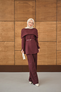 Çıkarılabilir Pelerin Detaylı Takım Bordo