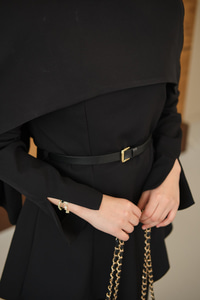 Çıkarılabilir Pelerin Detaylı Takım Siyah