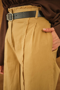 Çima Detaylı Kemerli Pantolon Hardal