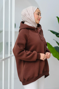 Çıt Çıt Detay Kapüşonlu Sweat Kahverengi