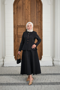 Çıtçıtlı Dikiş Detay Etekli Takım Siyah