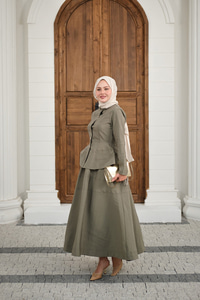 Çıtçıtlı Dikiş Detay Etekli Takım Yeşil