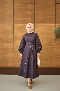 Çıtçıtlı Dikiş İz Detay Yandan Bağlamalı Kot Elbise Mürdüm