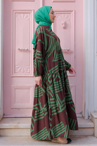 Çizgi Desenli Önden Düğmeli V Yaka Elbise Kahverengi