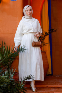 Çizgi Detay Gömlekli Takım Beyaz