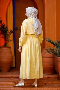 Çizgi Detay Gömlekli Takım Sarı