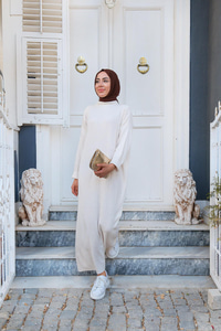 CIZGI DETAYLI TRIKO ELBISE BEJ