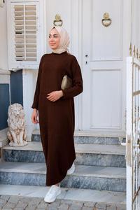 CIZGI DETAYLI TRIKO ELBISE KAHVERENGI