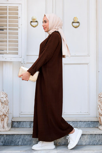 CIZGI DETAYLI TRIKO ELBISE KAHVERENGI