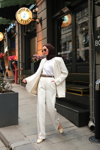 Çizgi Kemerli Loose Pantolon Beyaz